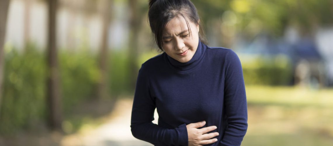 hérnia epigástrica